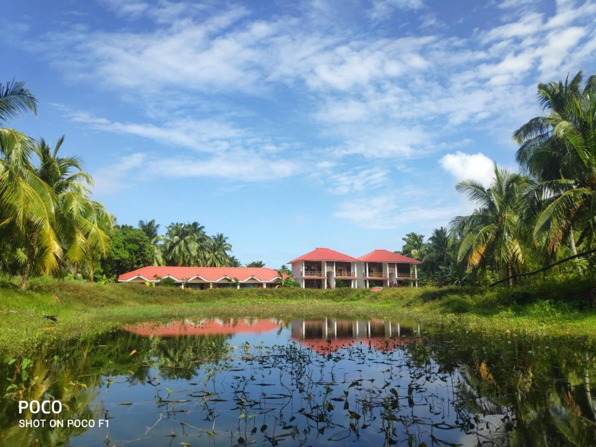 Hotel Exotica Squares Lakshmanpur Esterno foto