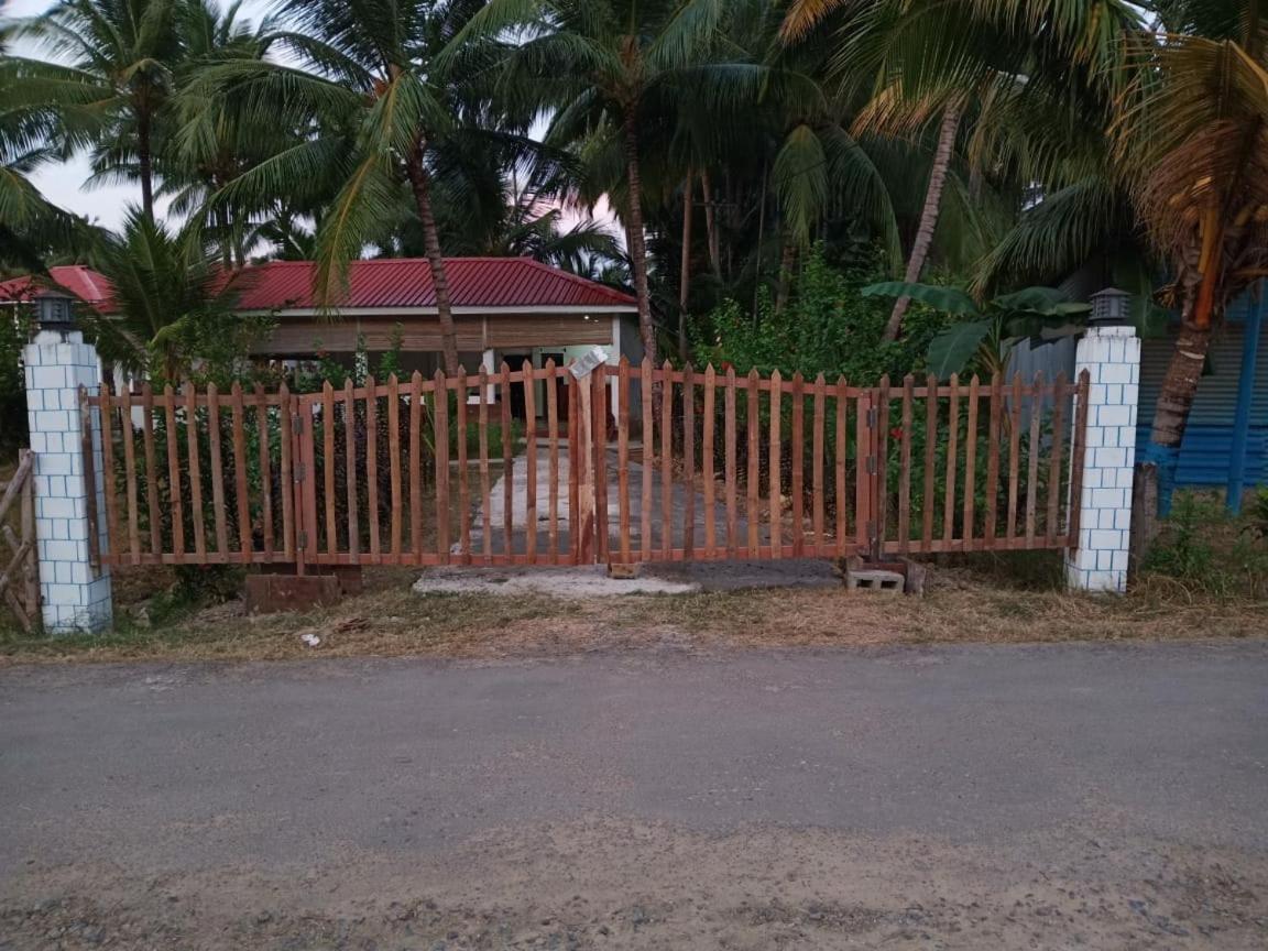 Hotel Exotica Squares Lakshmanpur Esterno foto