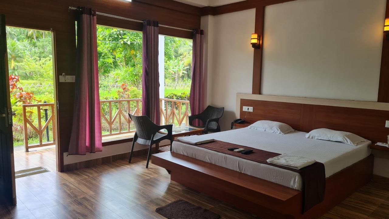 Hotel Exotica Squares Lakshmanpur Esterno foto