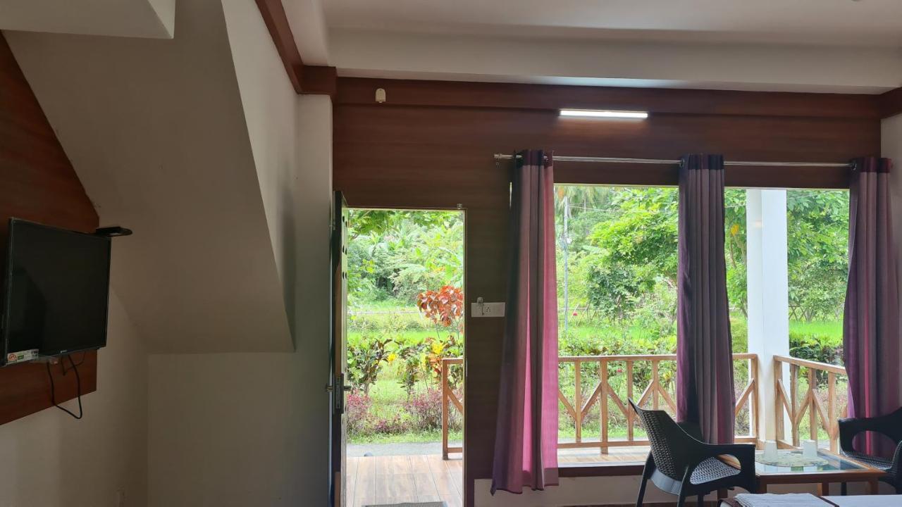 Hotel Exotica Squares Lakshmanpur Esterno foto