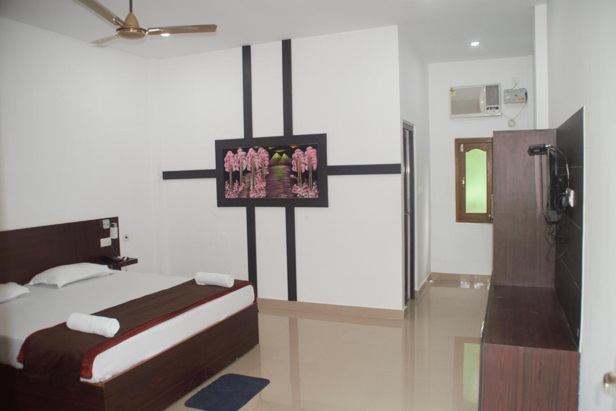 Hotel Exotica Squares Lakshmanpur Esterno foto