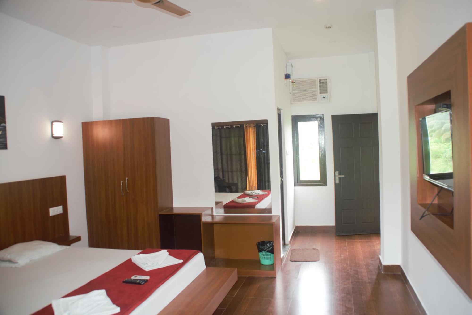 Hotel Exotica Squares Lakshmanpur Esterno foto