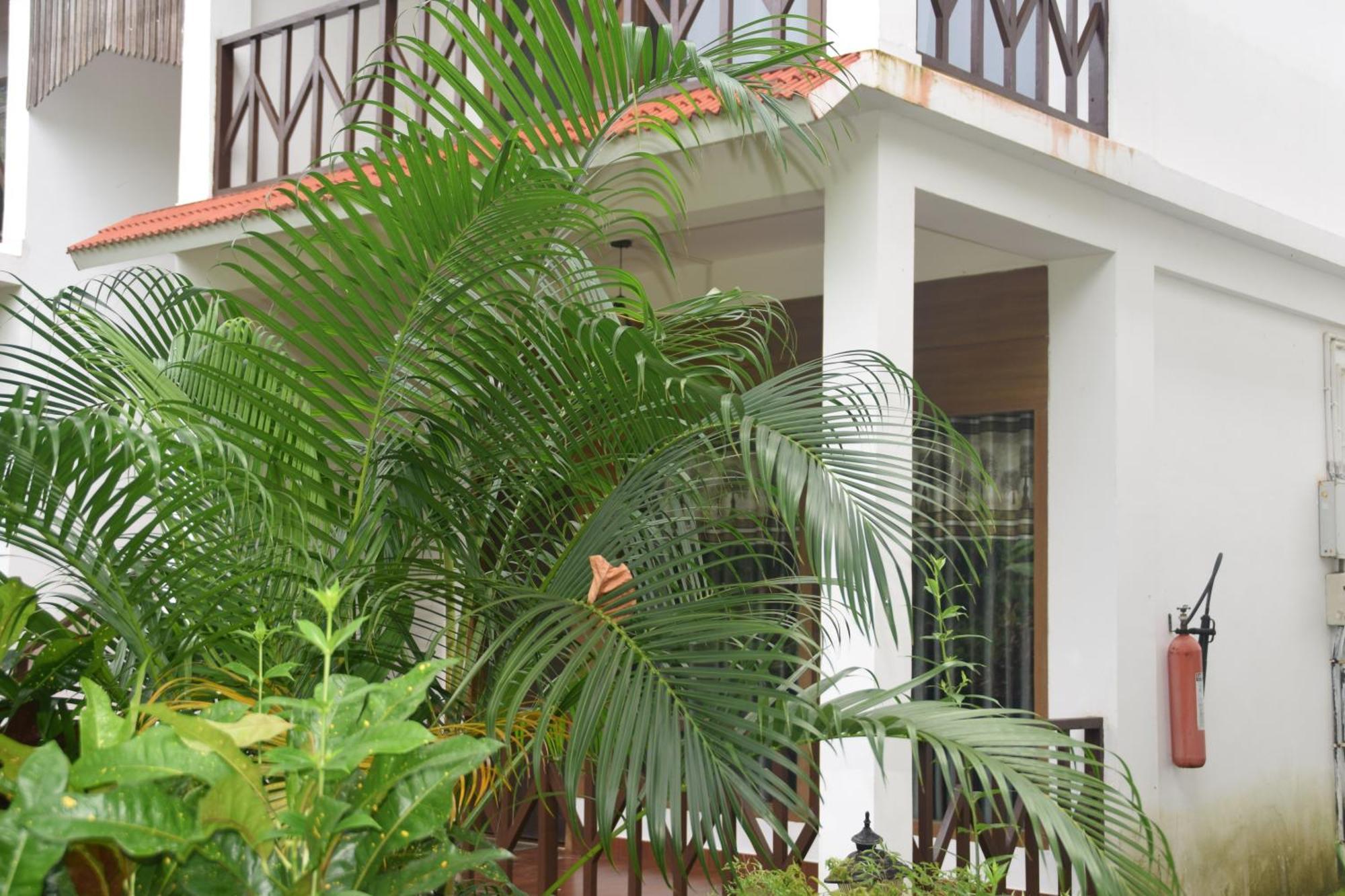 Hotel Exotica Squares Lakshmanpur Esterno foto