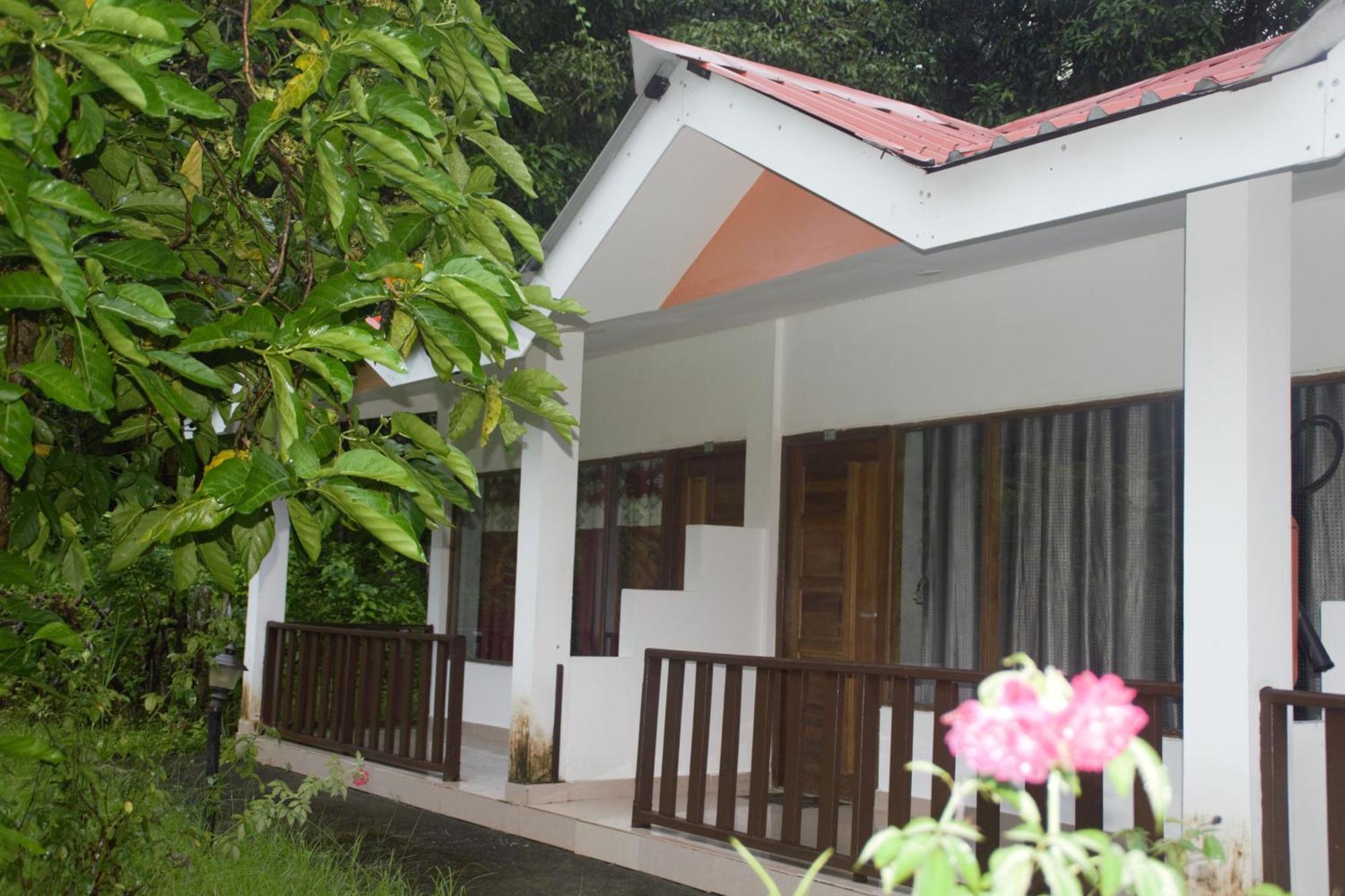 Hotel Exotica Squares Lakshmanpur Esterno foto