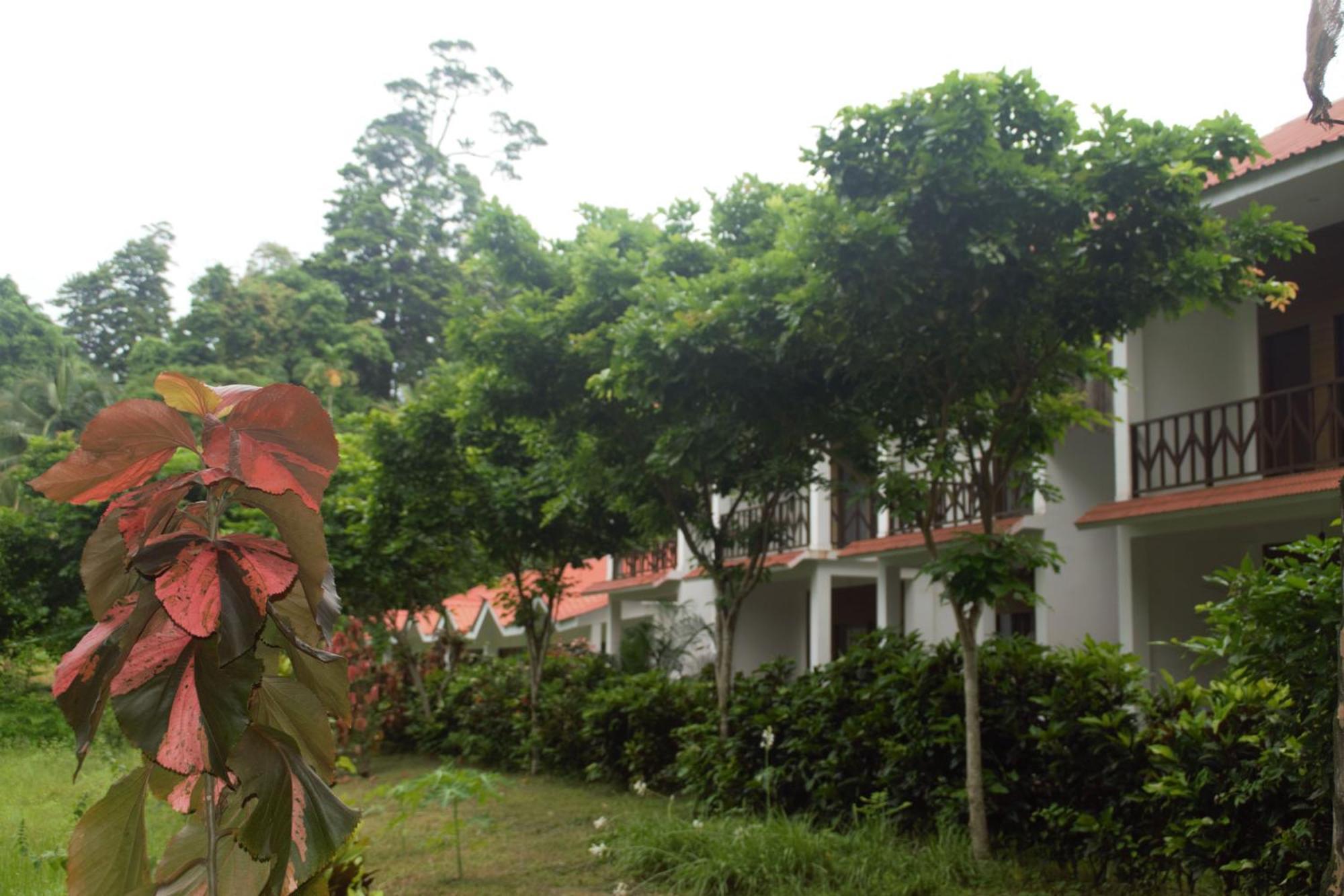Hotel Exotica Squares Lakshmanpur Esterno foto