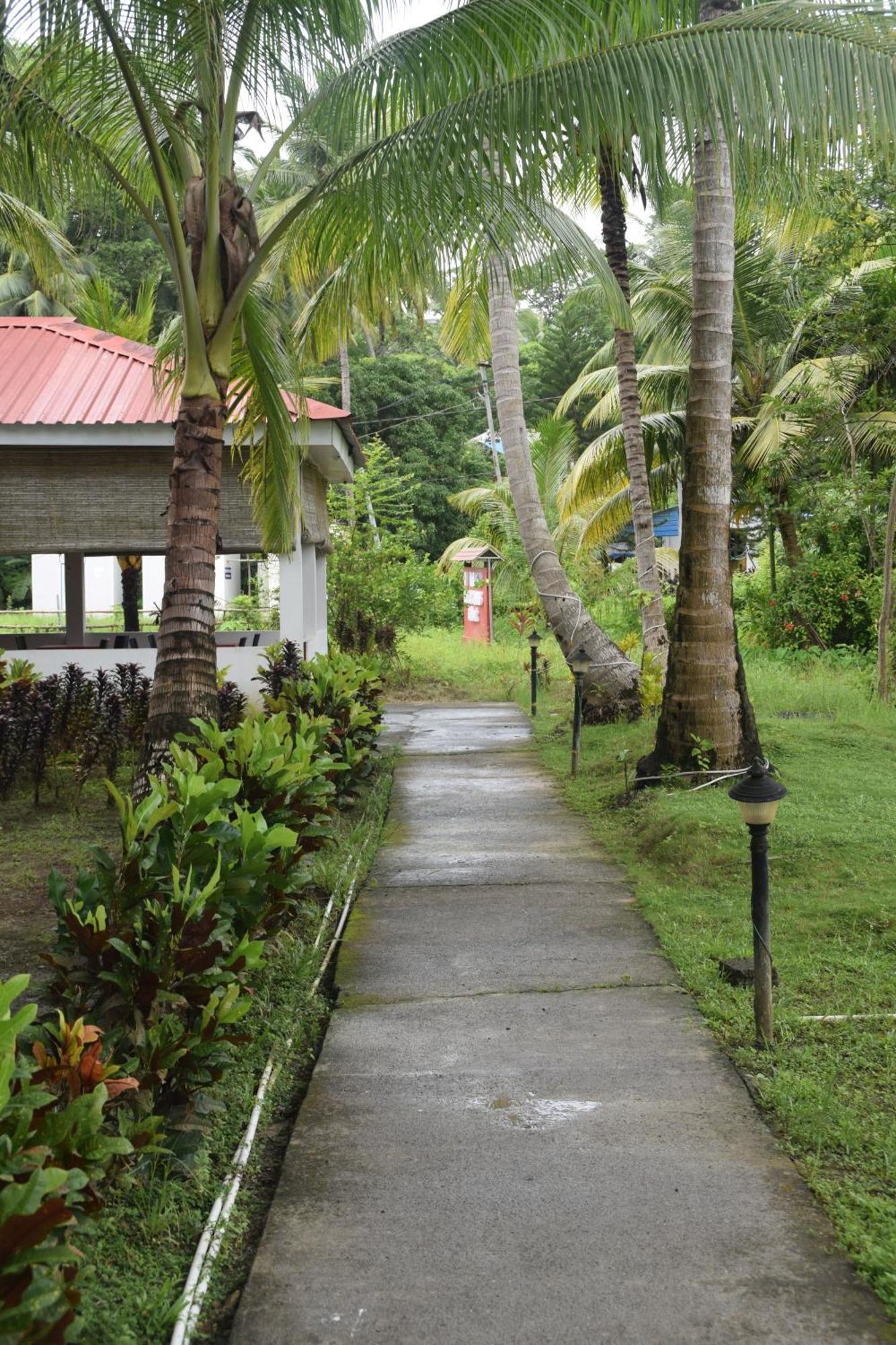 Hotel Exotica Squares Lakshmanpur Esterno foto