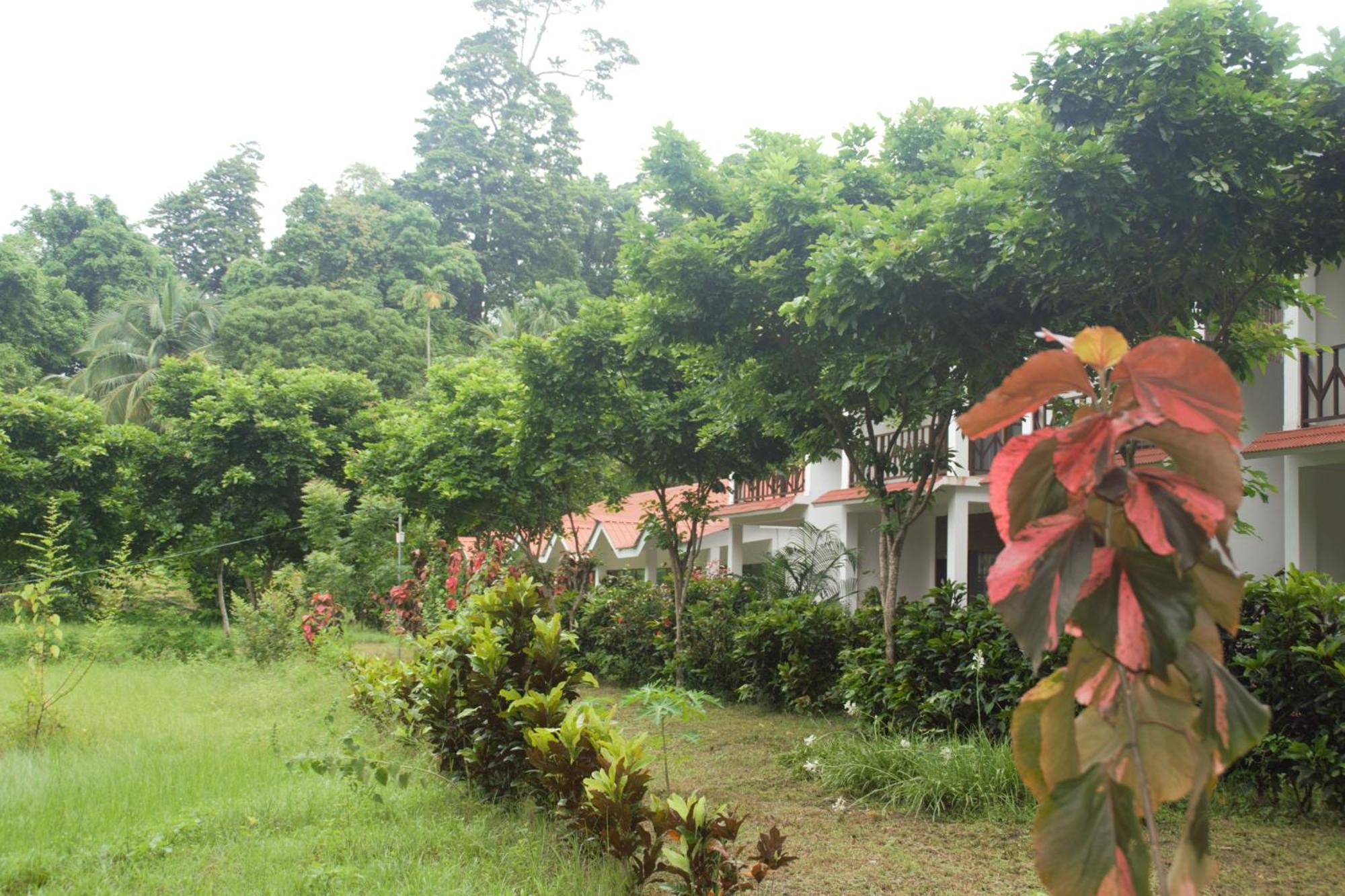 Hotel Exotica Squares Lakshmanpur Esterno foto