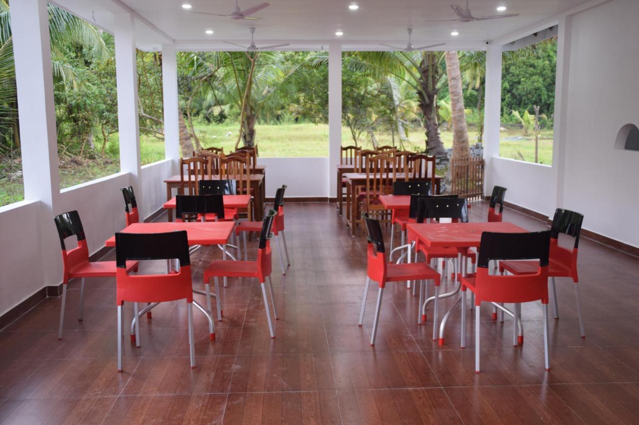 Hotel Exotica Squares Lakshmanpur Esterno foto